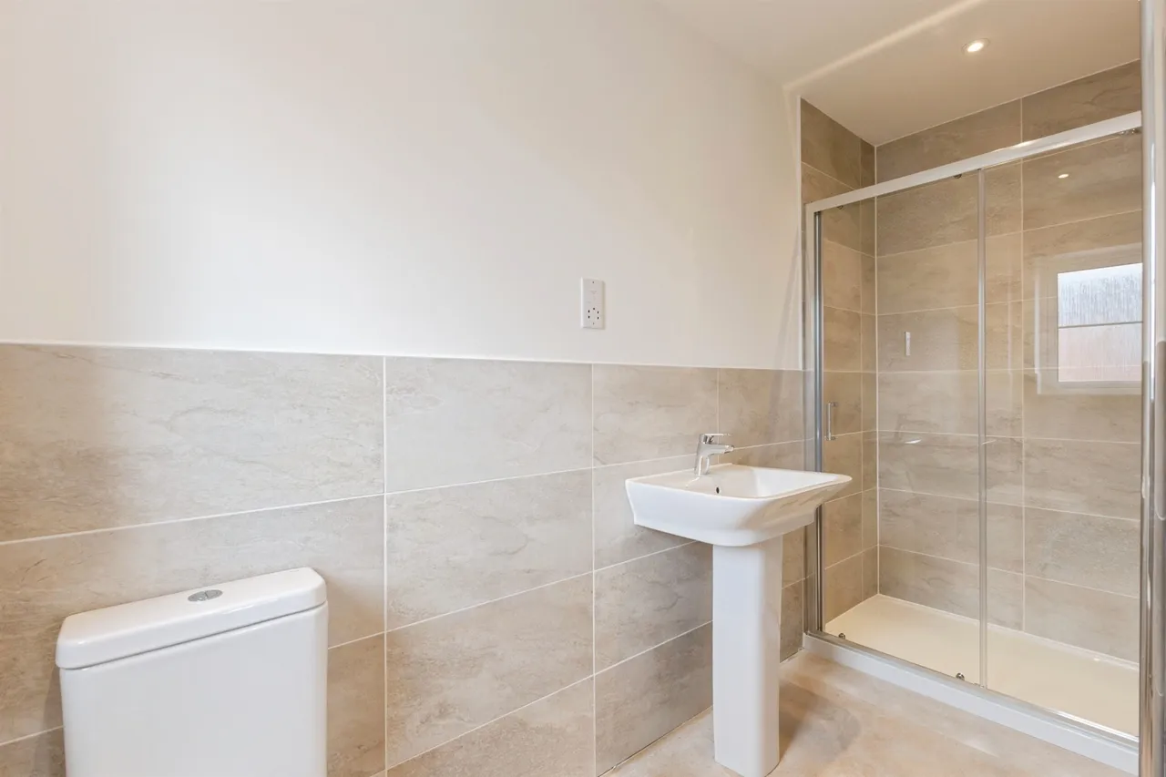 Buckenham Road, Attleborough, photo 9