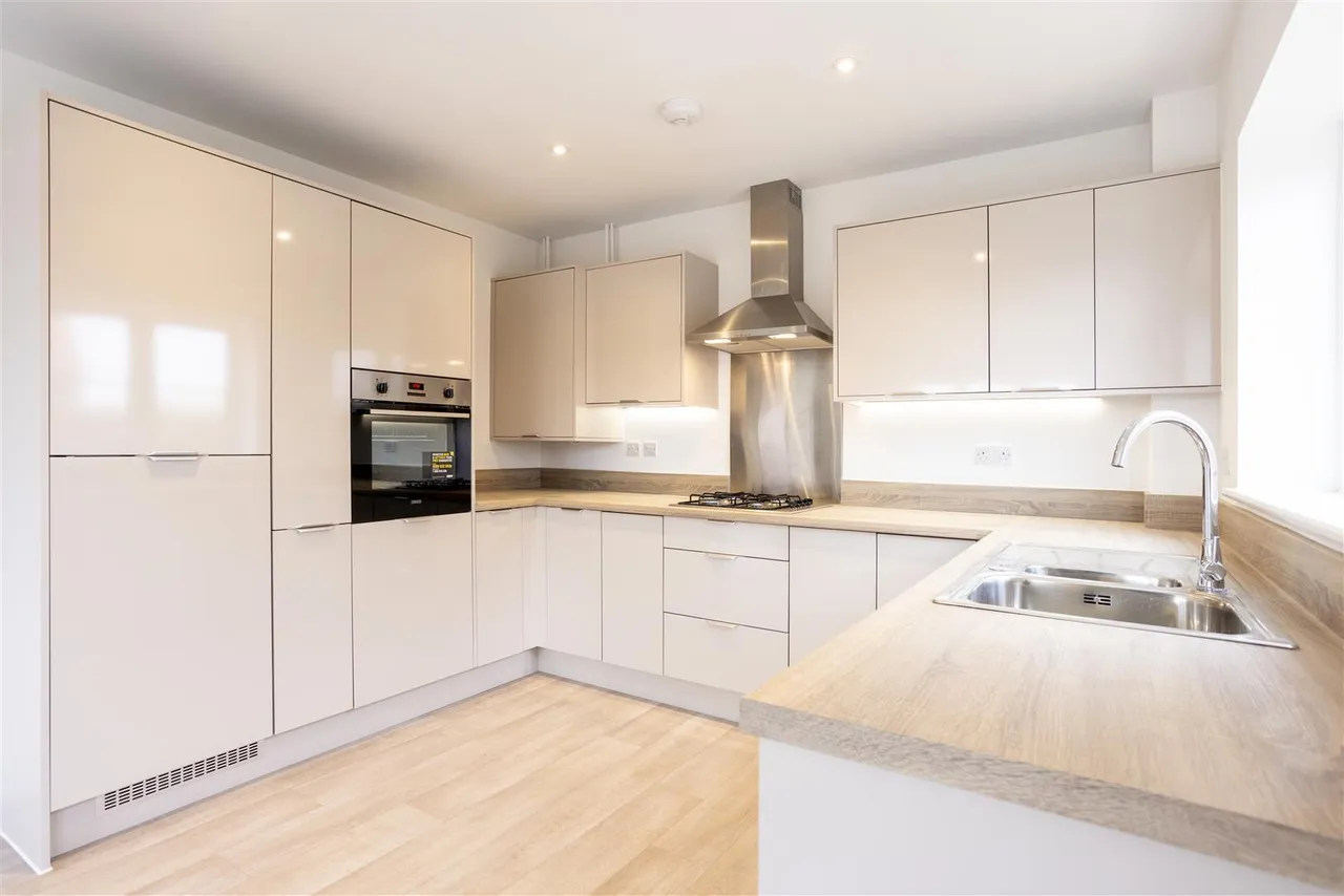 Buckenham Road, Attleborough, photo 3