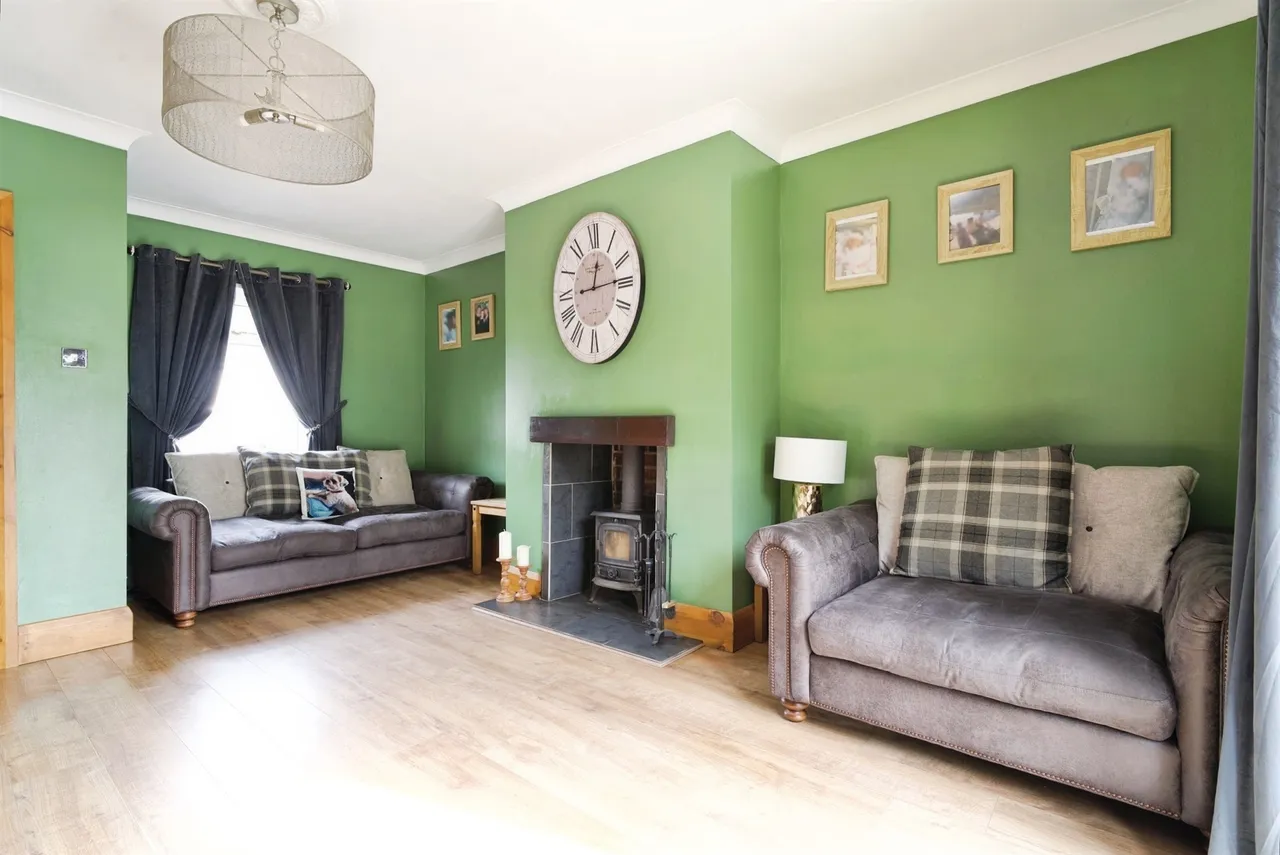 Doncaster Road, Barnsley, S70, photo 3