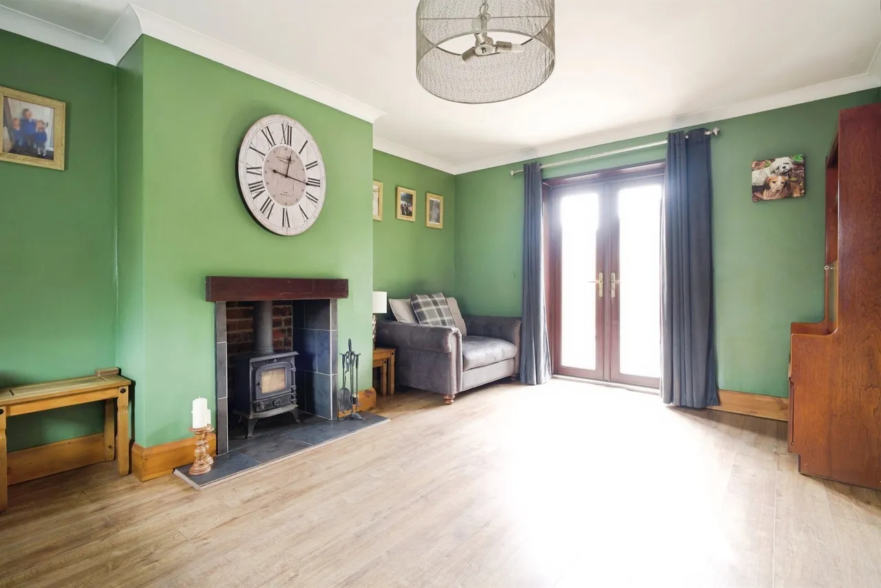 Doncaster Road, Barnsley, S70, photo 2