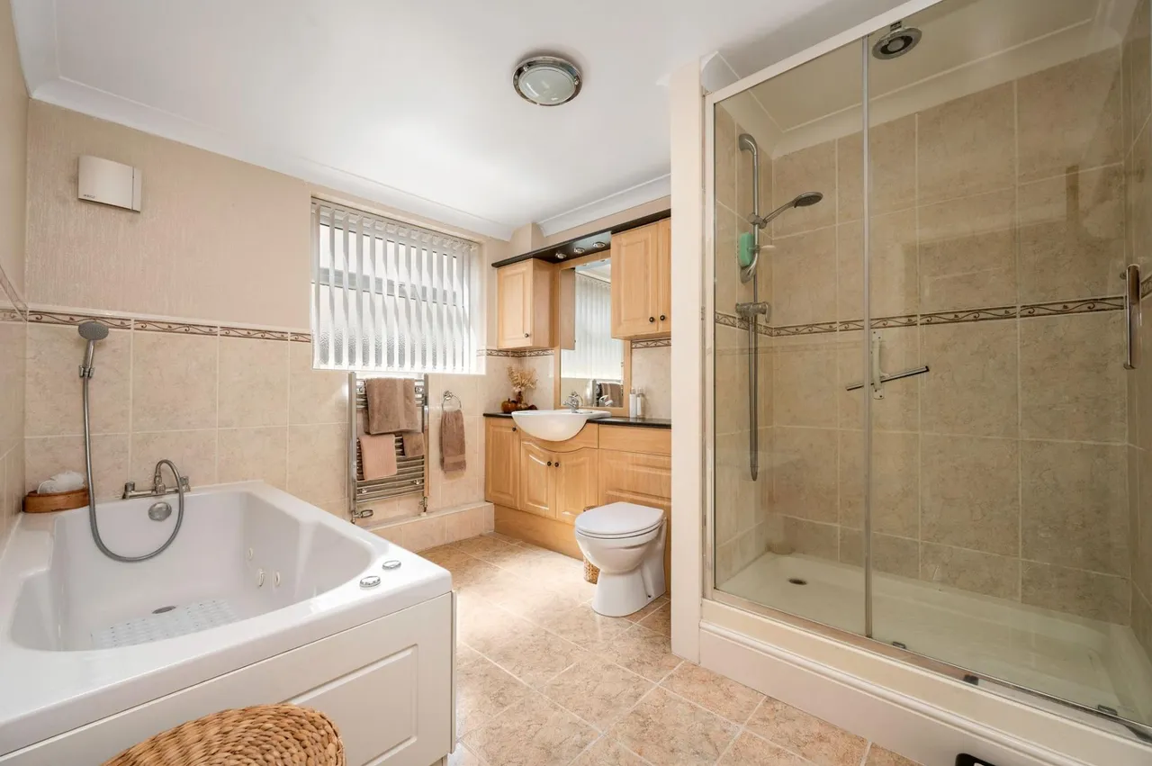 Main Street, Kirby Bellars, LE14, photo 17