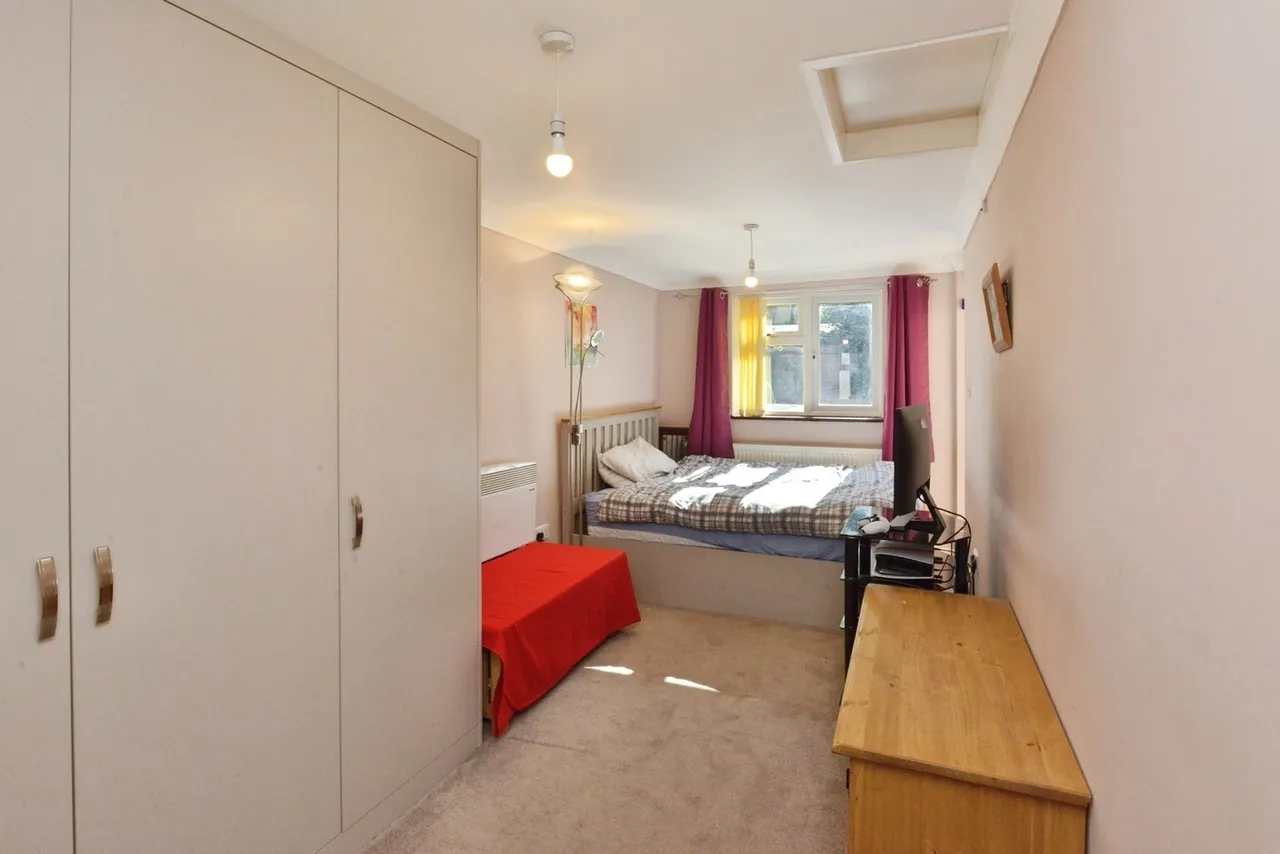 Church Hill, Two Mile Ash, MK8, photo 11