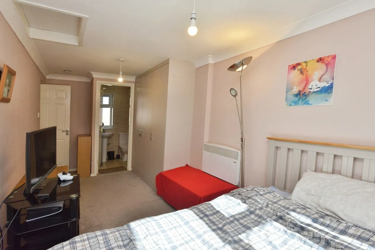Church Hill, Two Mile Ash, MK8, photo 8