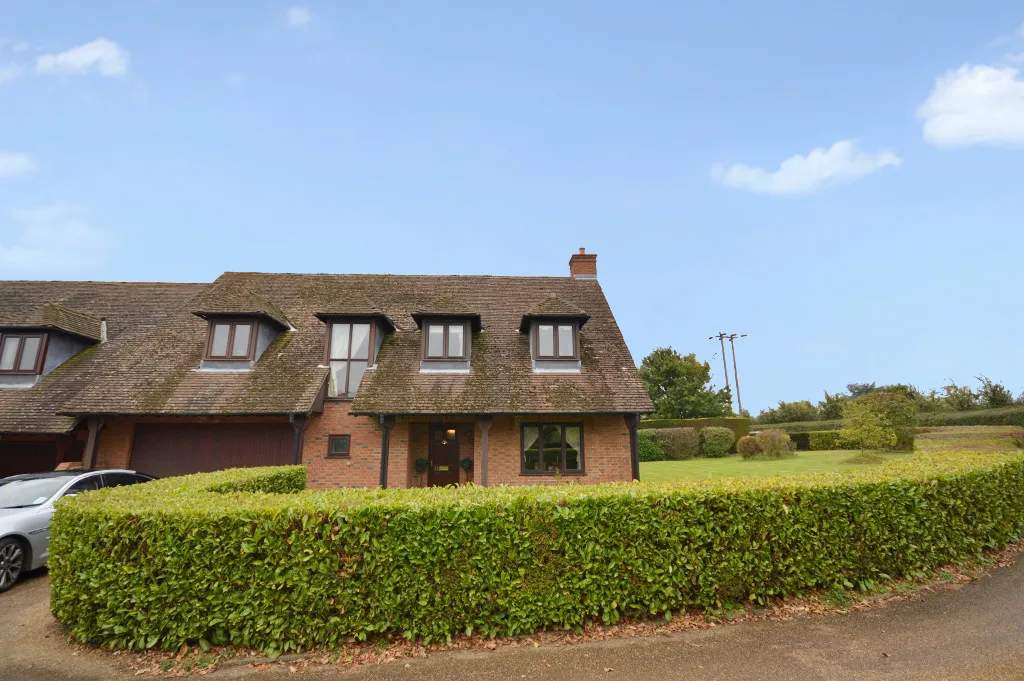 4 bed house to rent — Aston Bury Lane, Aston, SG2