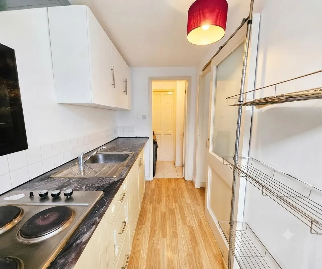 London, SW19, photo 3
