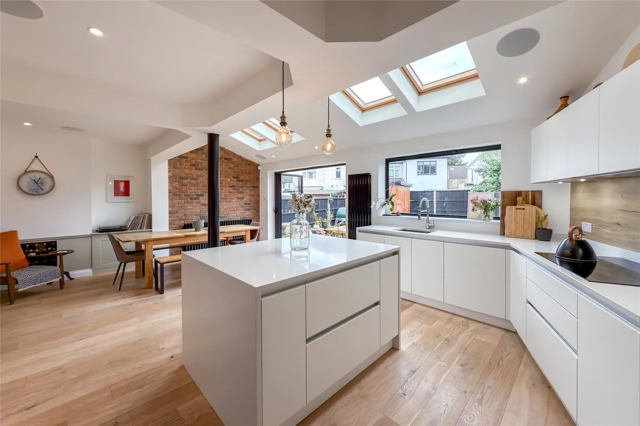 Linden Crescent, St. Albans, Hertfordshire, AL1 5DD, photo 2