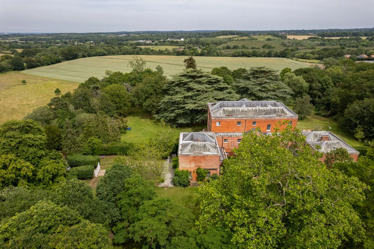 The Hall Binfield Park, Binfield, Bracknell, RG42 5NT, photo 23