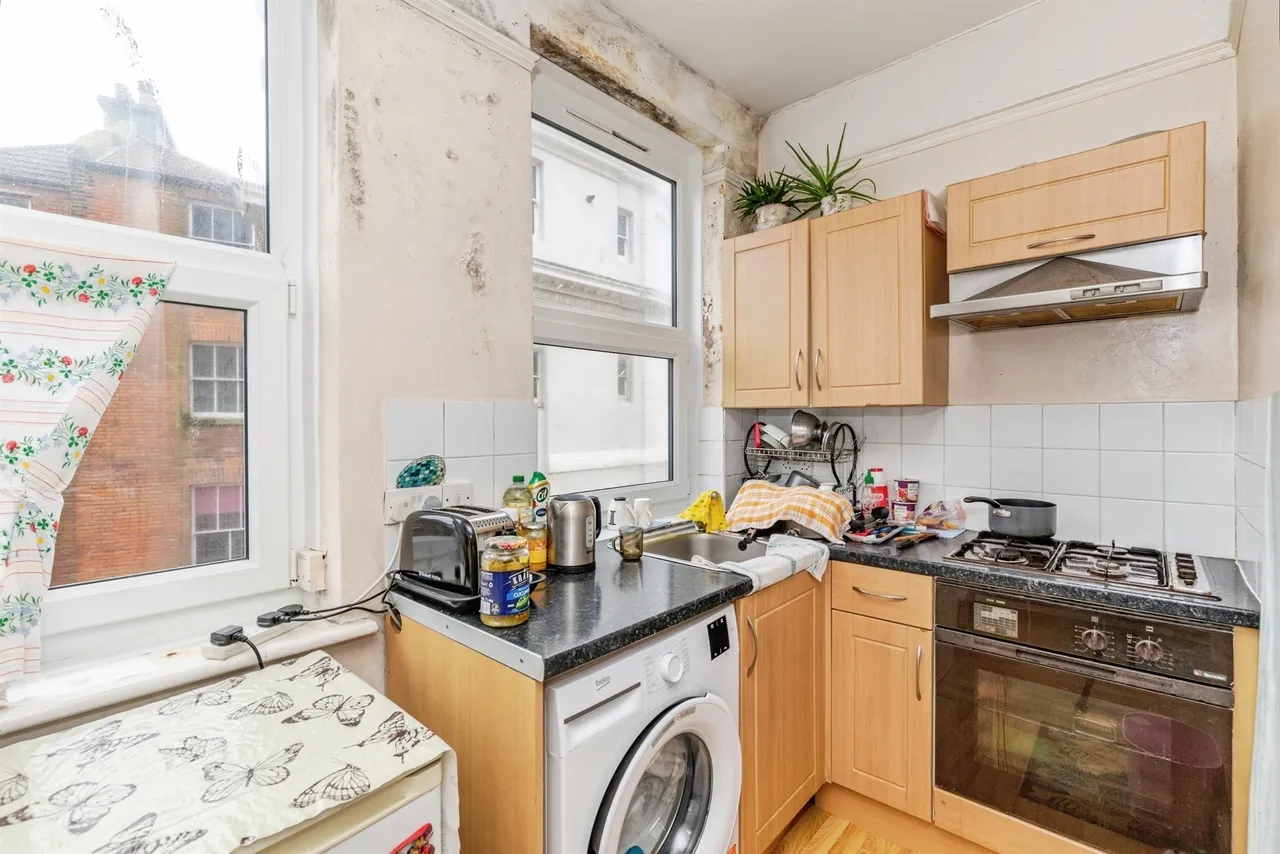Caves Road, St. Leonards-On-Sea, TN38, photo 27
