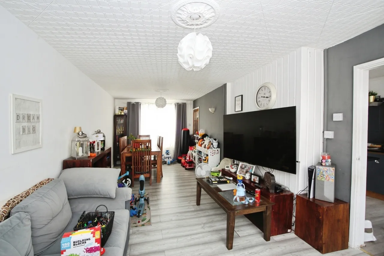 Dawson Close, NEWPORT, Gwent, NP19, photo 7