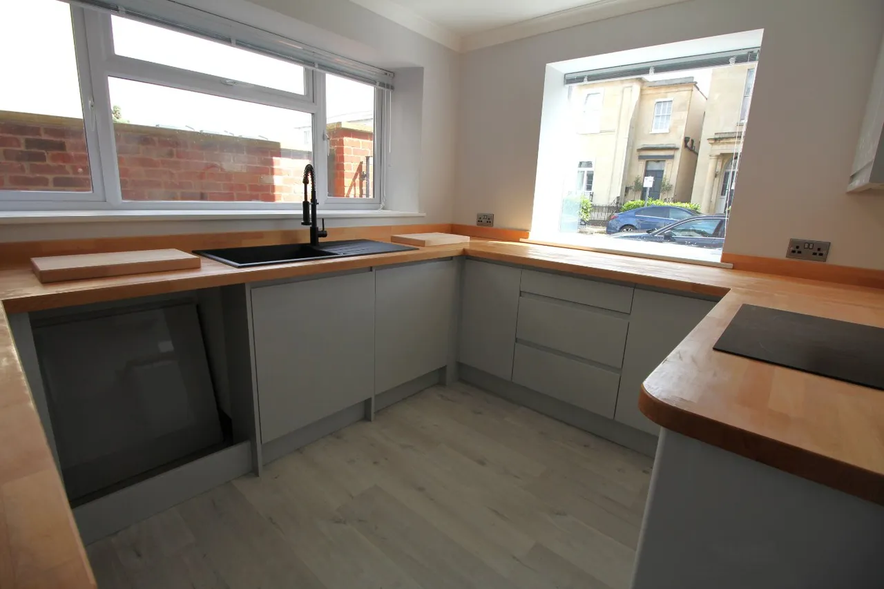 Priory Street, Cheltenham, GL52, photo 2