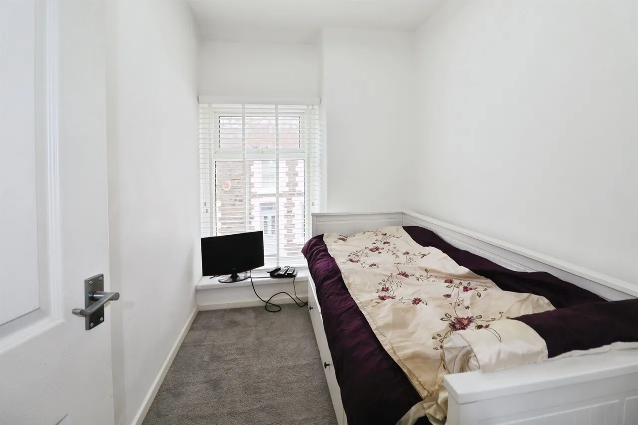 Middle Street, Pontypridd, CF37, photo 12