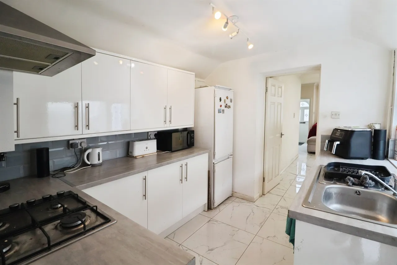 Middle Street, Pontypridd, CF37, photo 7