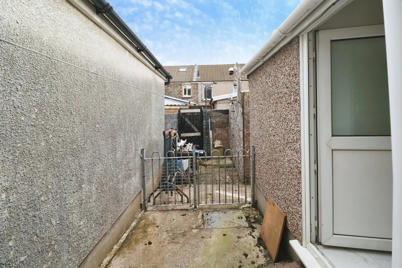 Middle Street, Pontypridd, CF37, photo 15