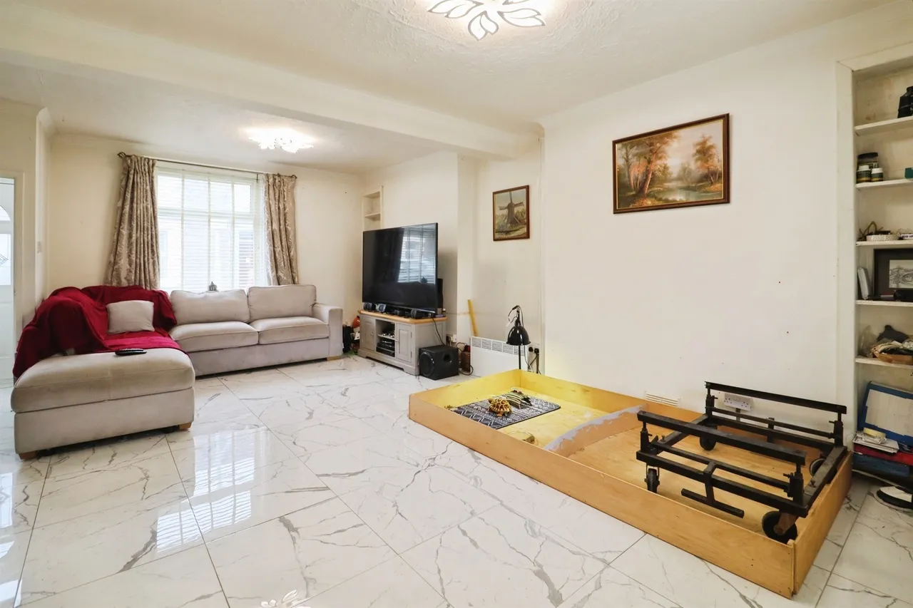 Middle Street, Pontypridd, CF37, photo 4