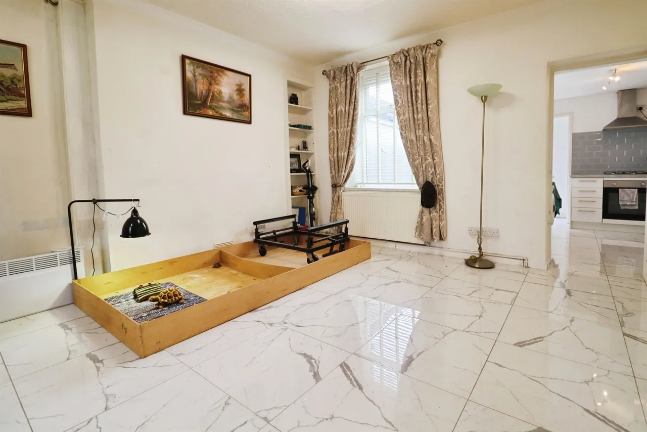 Middle Street, Pontypridd, CF37, photo 5