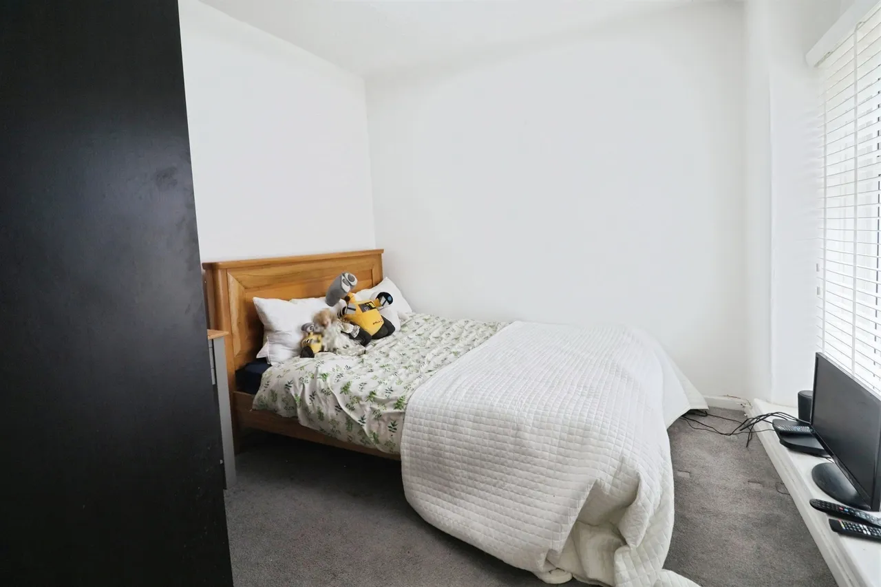 Middle Street, Pontypridd, CF37, photo 13