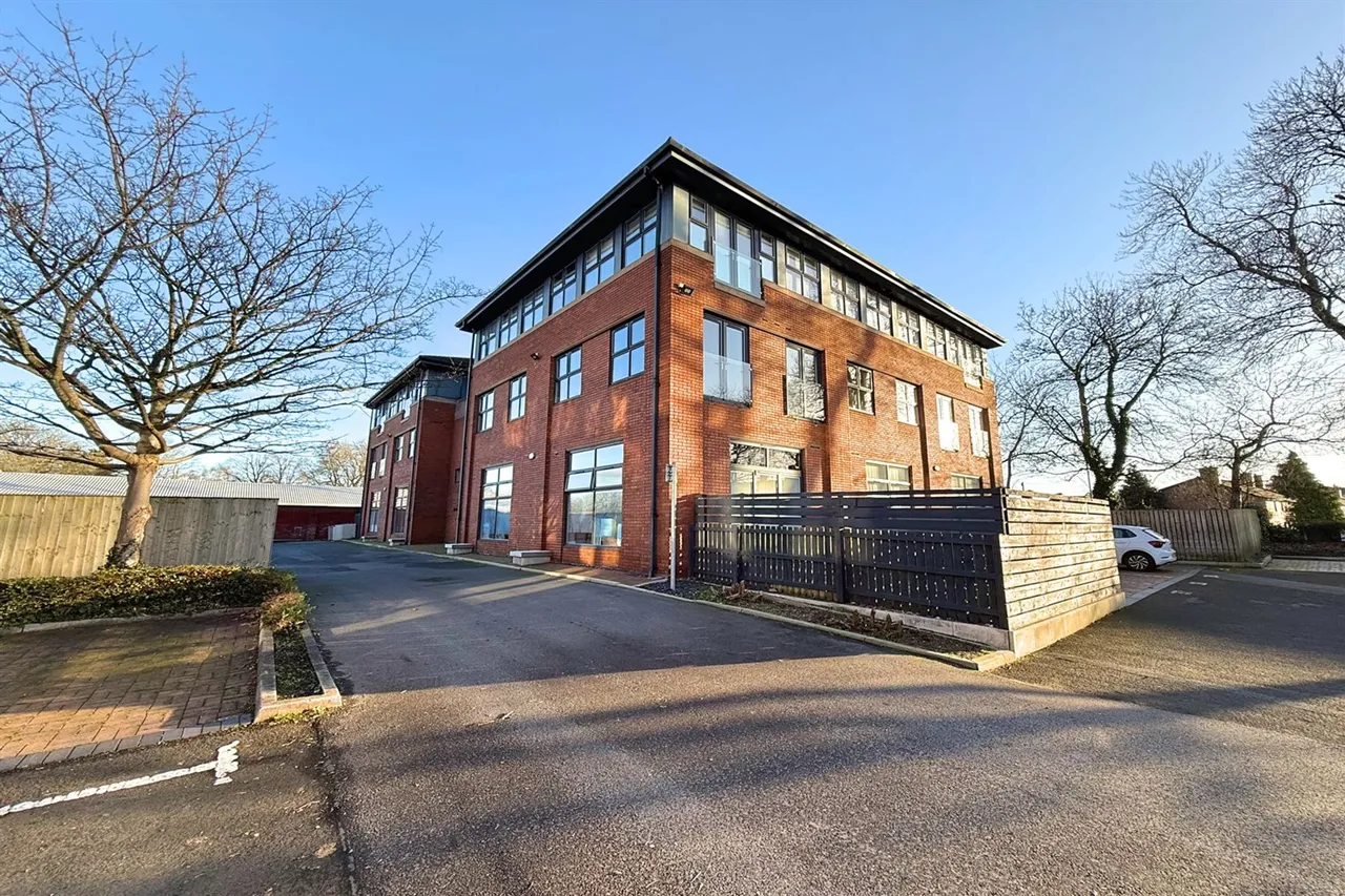 2 bed flat for sale, Metro House, Sale