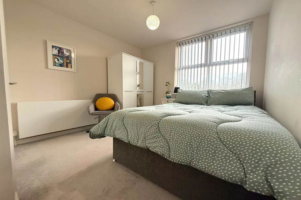 Metro House, Sale, photo 6
