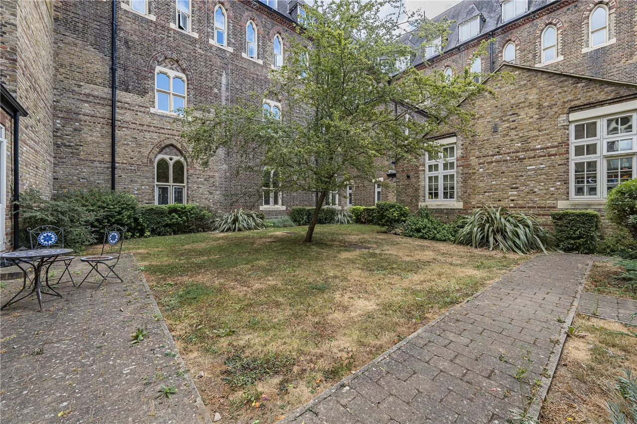 Borough Road, Isleworth, TW7, photo 3