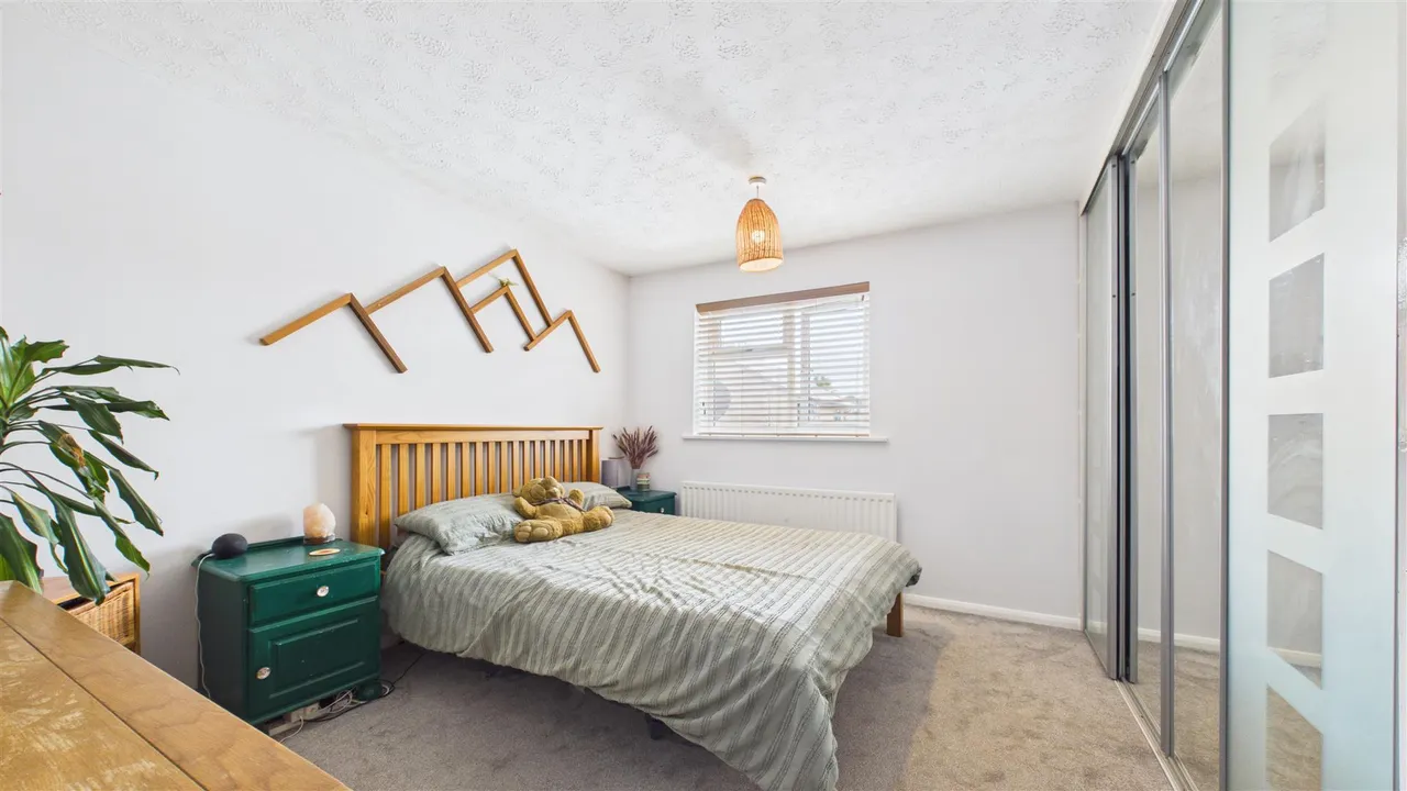 Swift Close, DEEPING ST JAMES, photo 11
