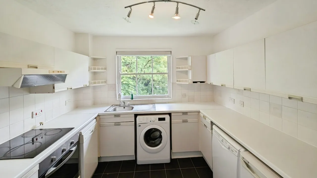 Gravel Hill Road, Yate, BS37, photo 6