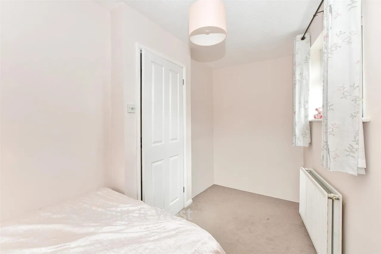 Pineham Copse, Haywards Heath, RH16, photo 9