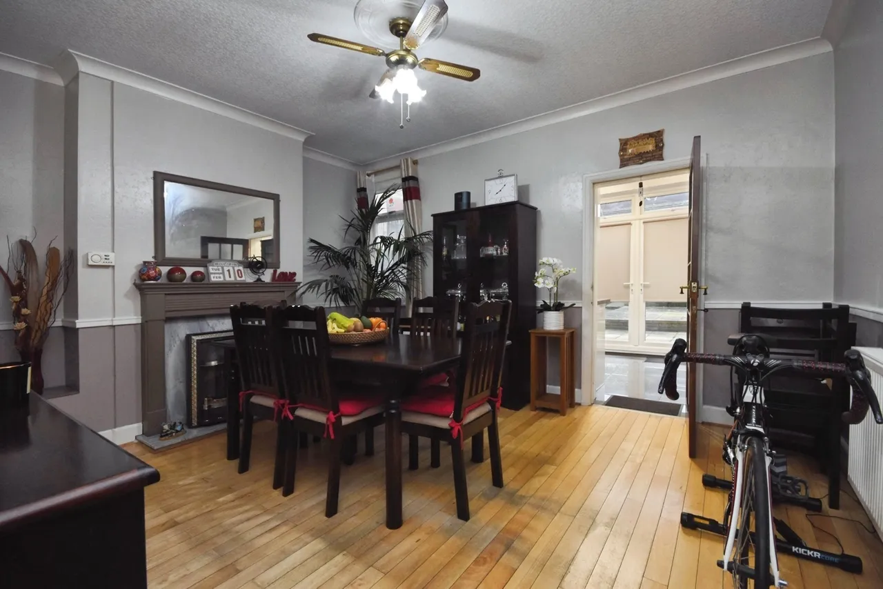 Fairfax Drive, Westcliff-On-Sea, Essex, SS0, photo 4
