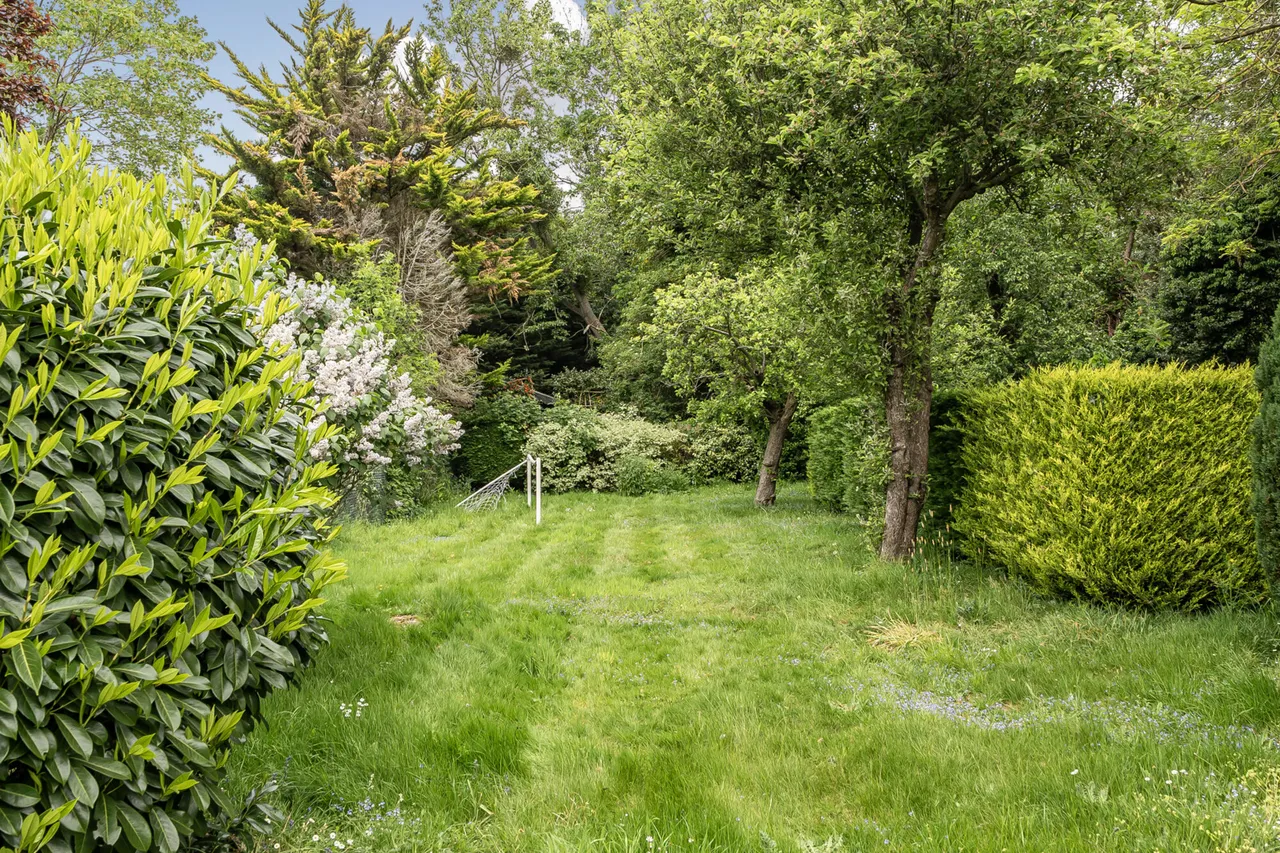 Uxbridge Road, Pinner, HA5, photo 18