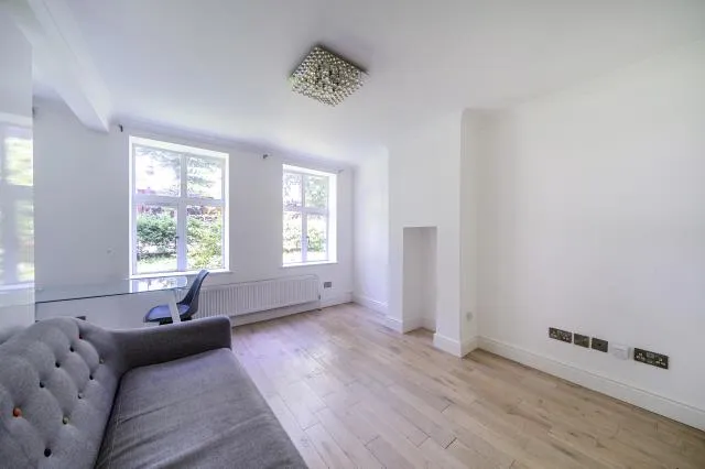 Grimshaw Close, London, N6, photo 4