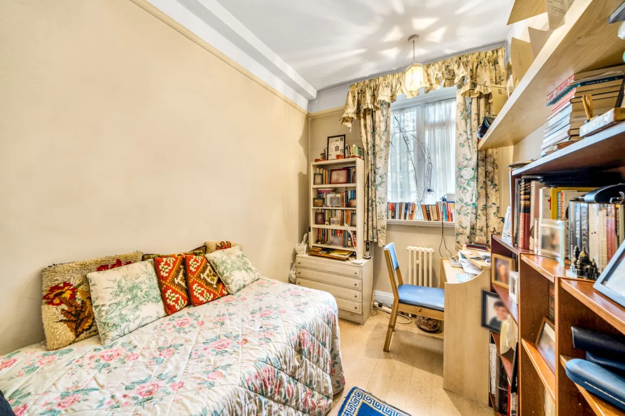 Marlborough Court, Kensington, photo 10
