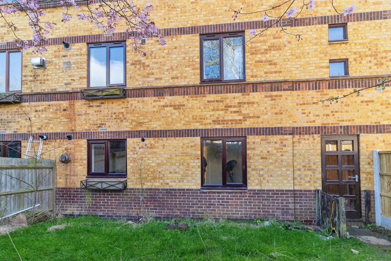Mayer Gardens, Shenley Lodge, Milton Keynes, Buckinghamshire, MK5, photo 15