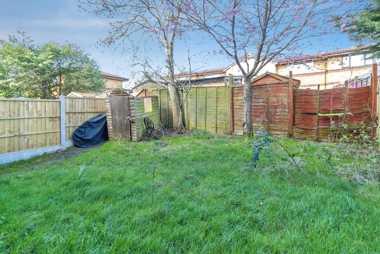 Mayer Gardens, Shenley Lodge, Milton Keynes, Buckinghamshire, MK5, photo 4