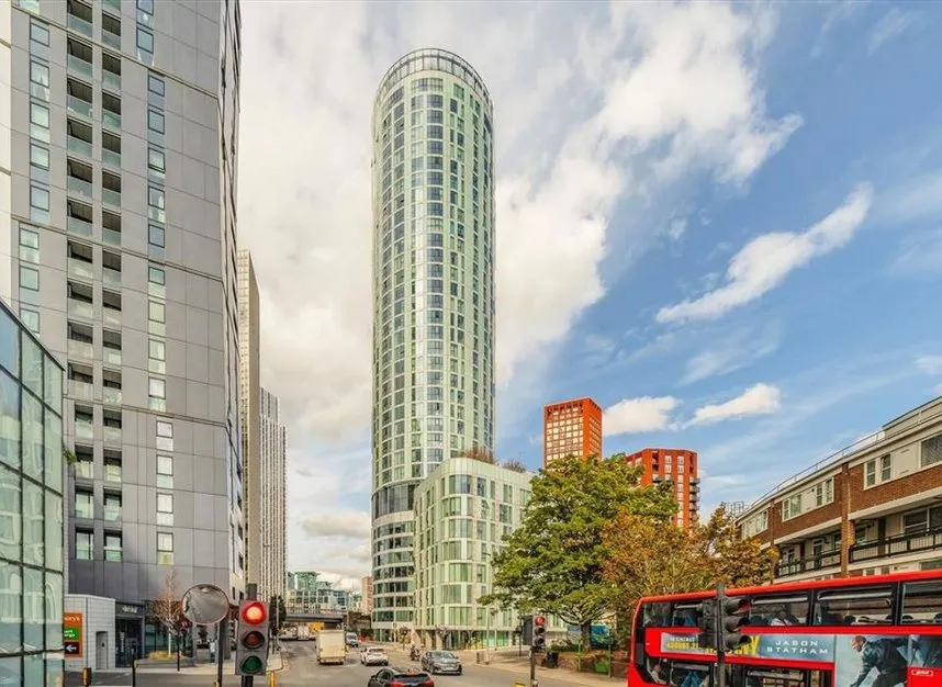 Wandsworth Road, Vauxhall, SW8, photo 5