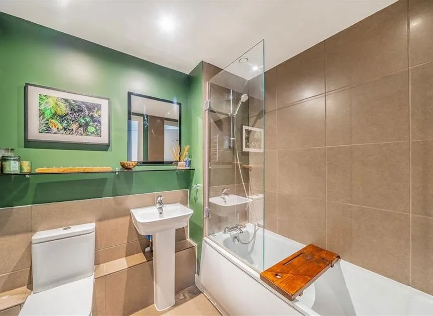 Wandsworth Road, Vauxhall, SW8, photo 9
