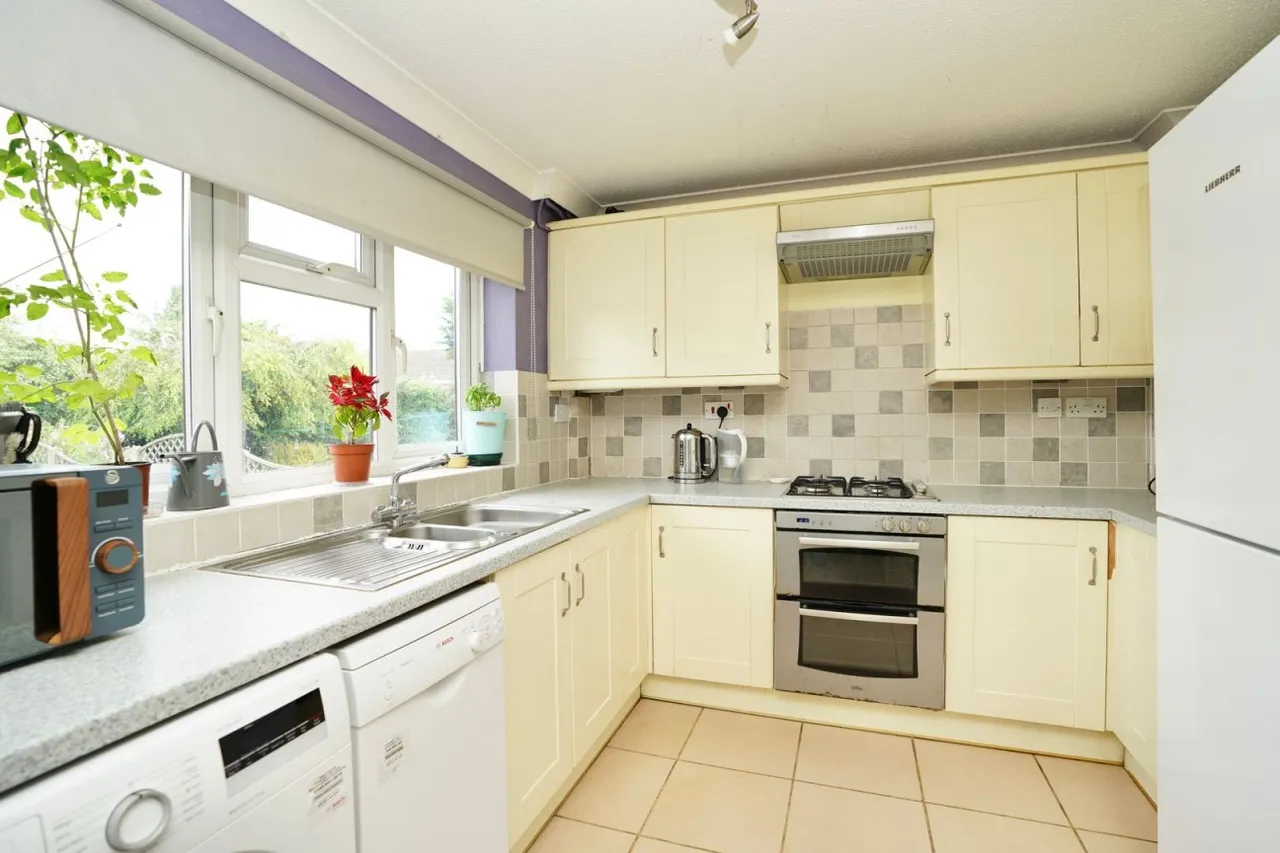 Manor Close, Buckden, PE19, photo 4
