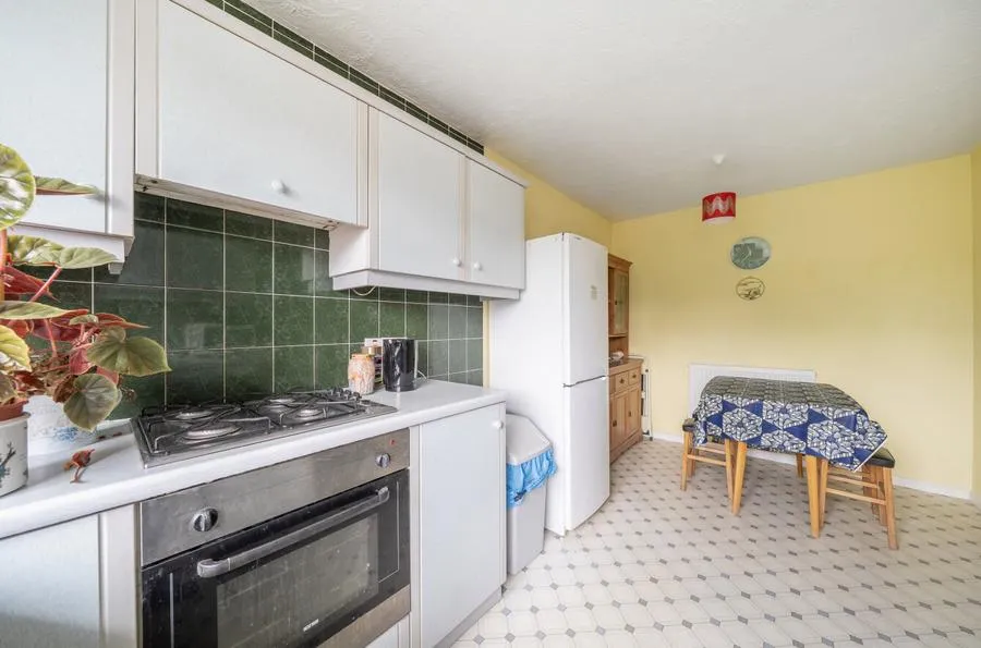 Battys Barn Close, Wokingham, RG40, photo 12