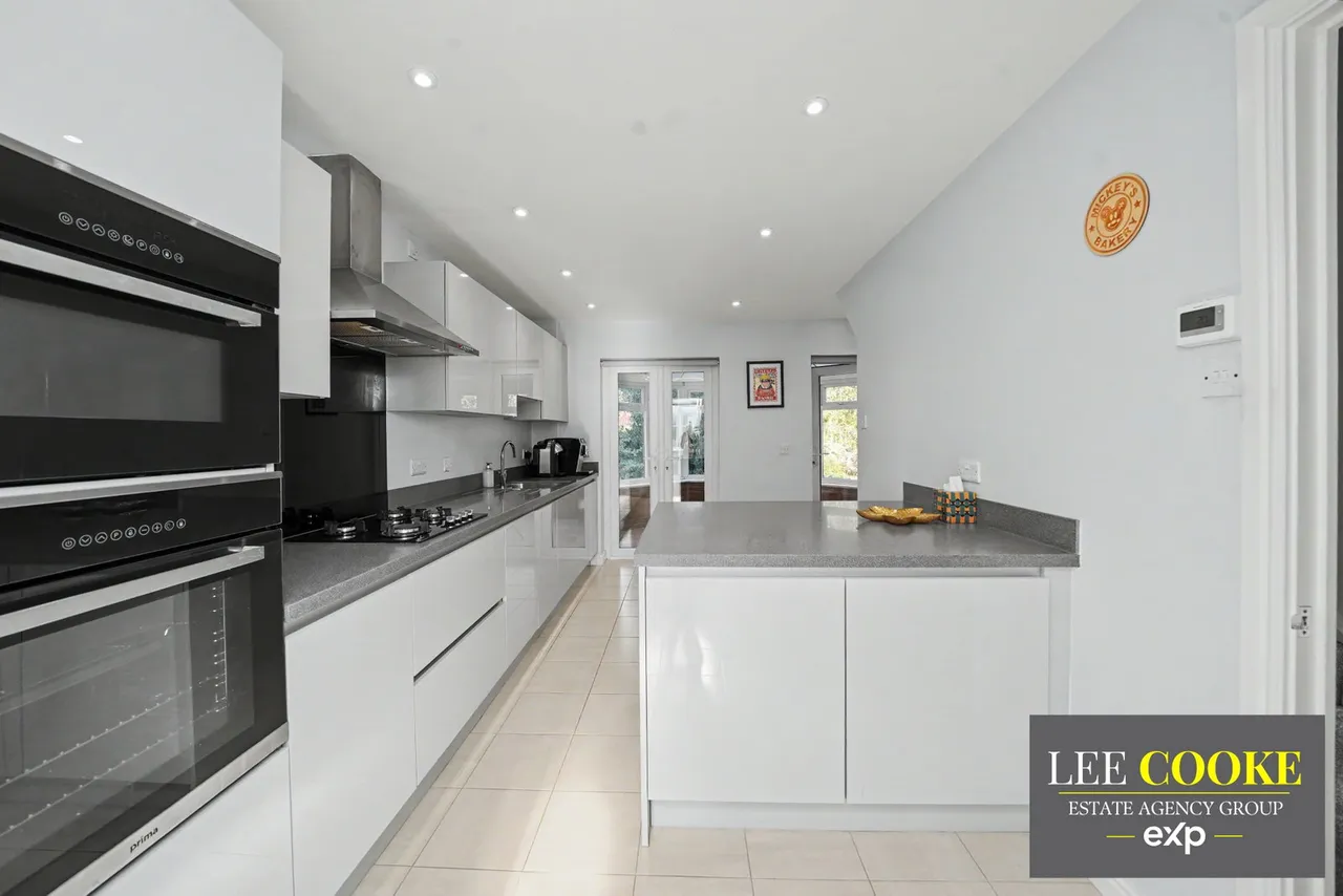 Ferndale Drive, Priorslee, TF2, photo 12