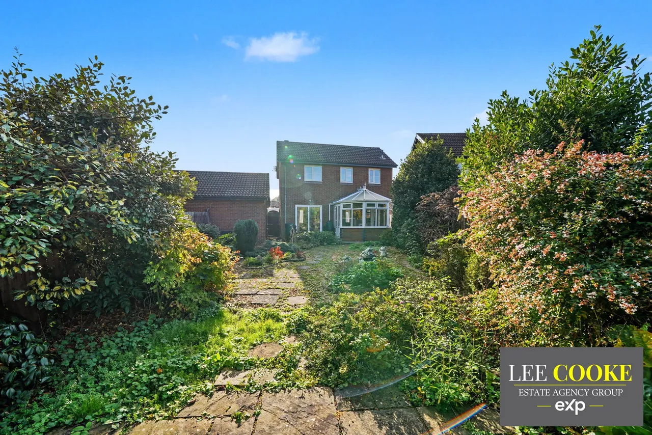 Ferndale Drive, Priorslee, TF2, photo 4