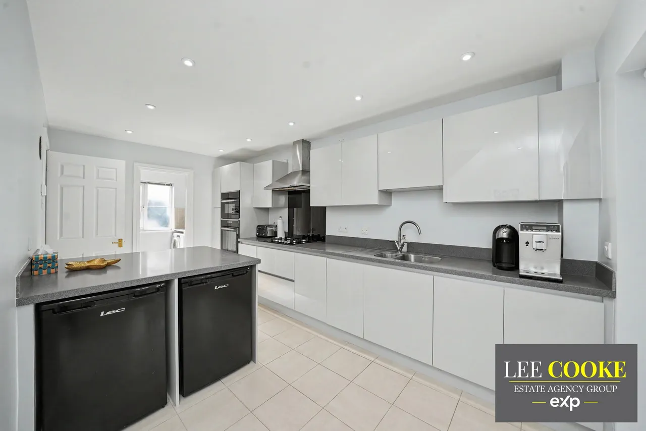 Ferndale Drive, Priorslee, TF2, photo 13