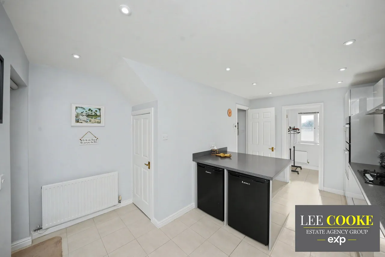 Ferndale Drive, Priorslee, TF2, photo 14