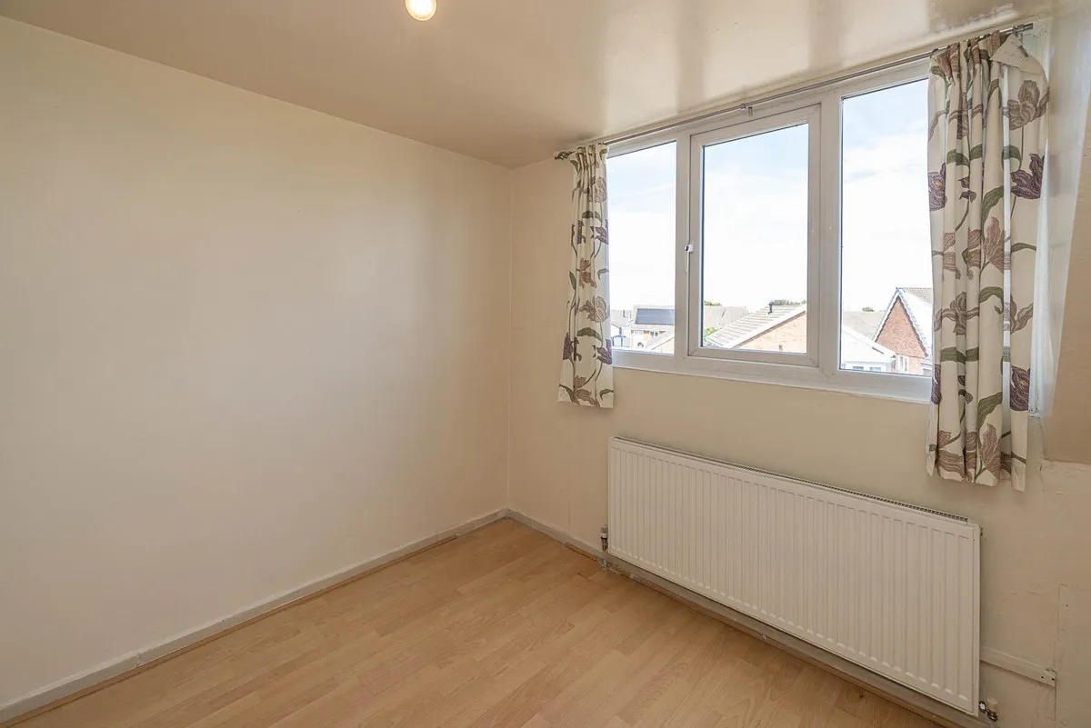 Bishopsgate Lane, Rossington, DN11, photo 8