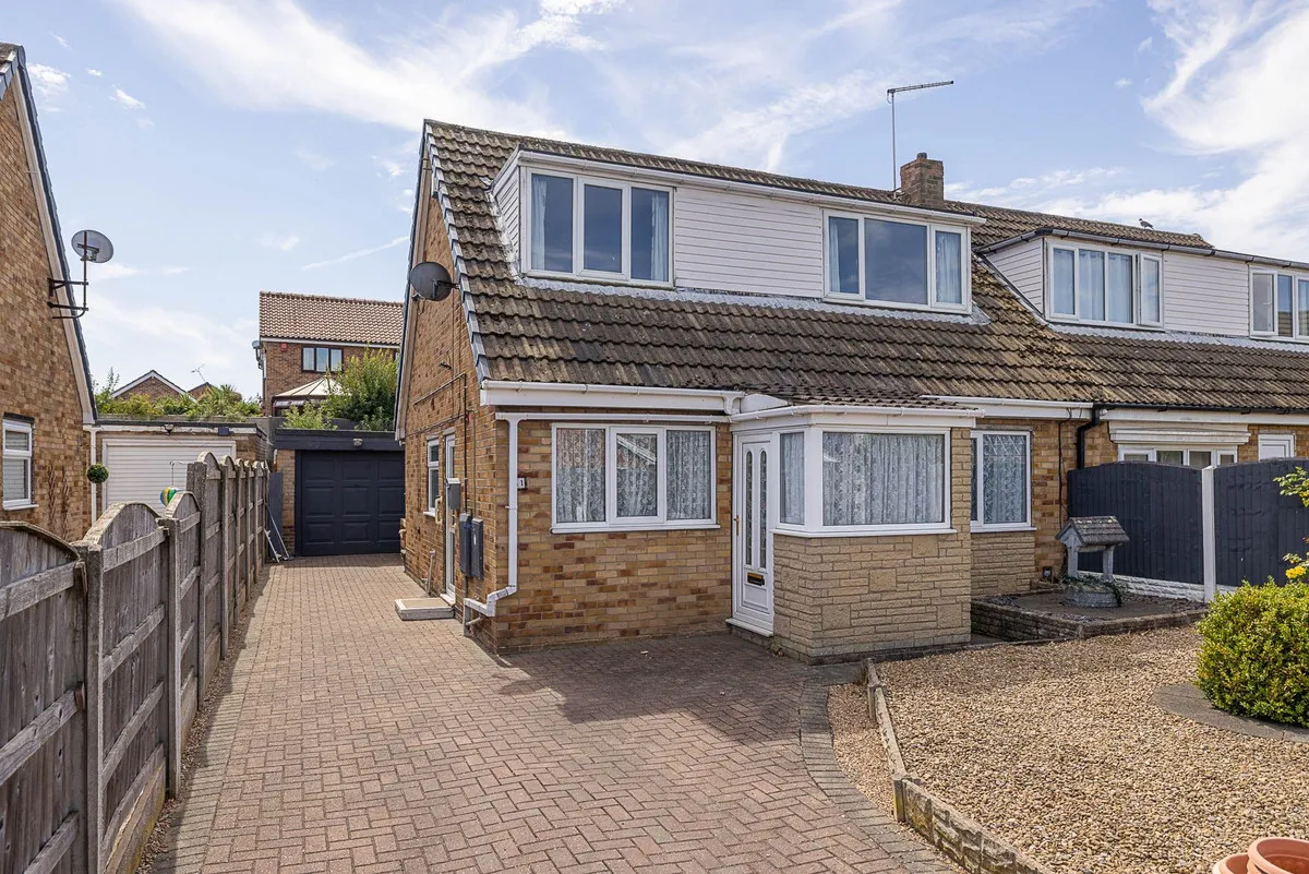 Bishopsgate Lane, Rossington, DN11, photo 11