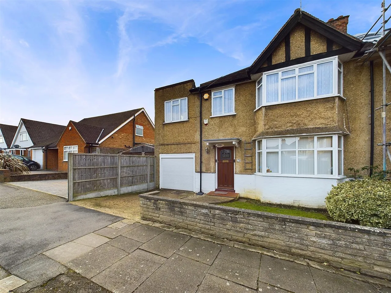 4 bed property for sale — Hawthorne Avenue, Ruislip, Middlesex, HA4 8SR