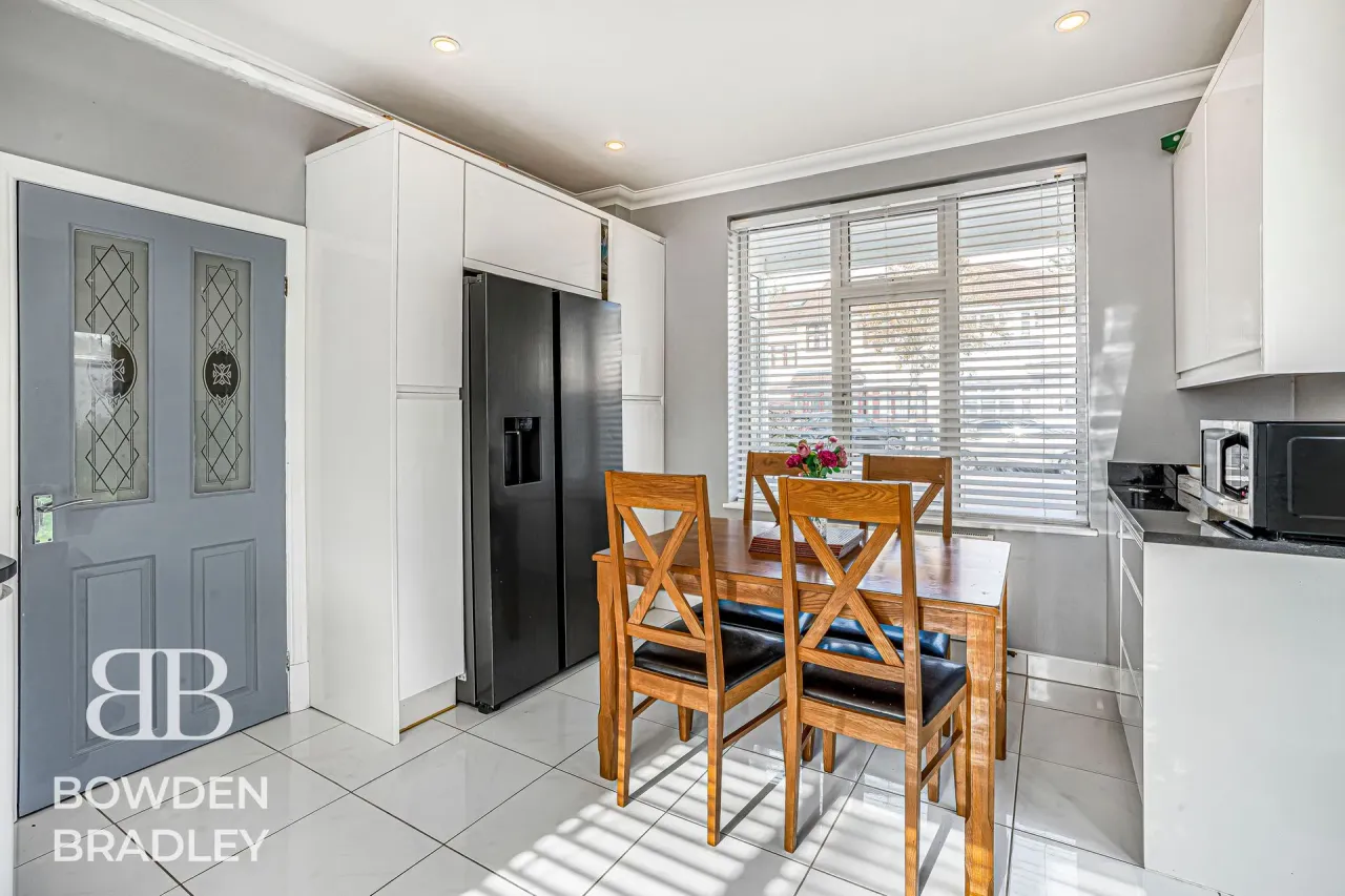 Lord Avenue, Clayhall, IG5, photo 37