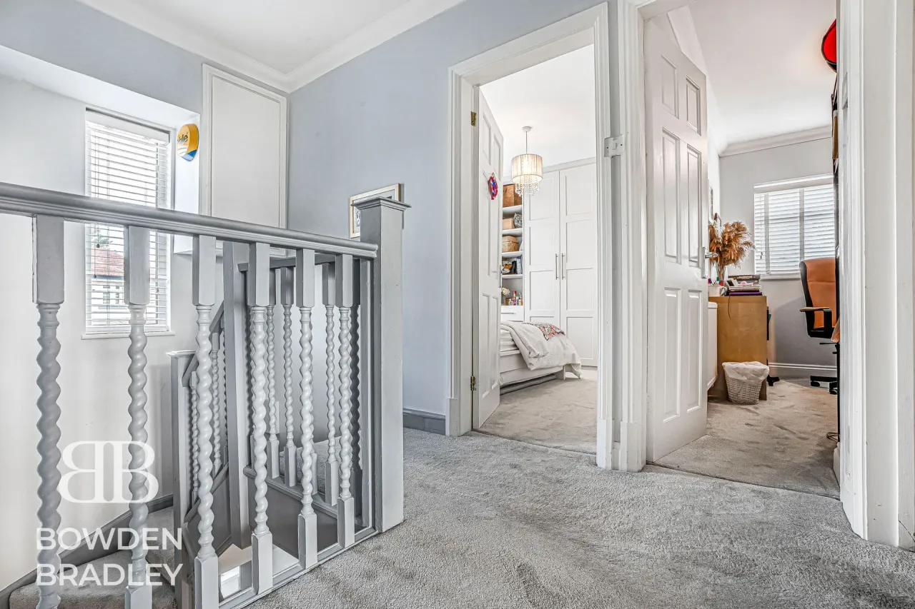 Lord Avenue, Clayhall, IG5, photo 16