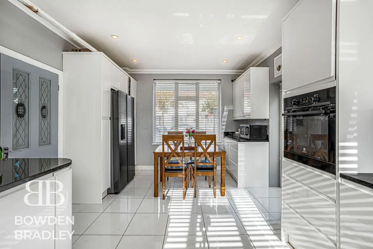 Lord Avenue, Clayhall, IG5, photo 42