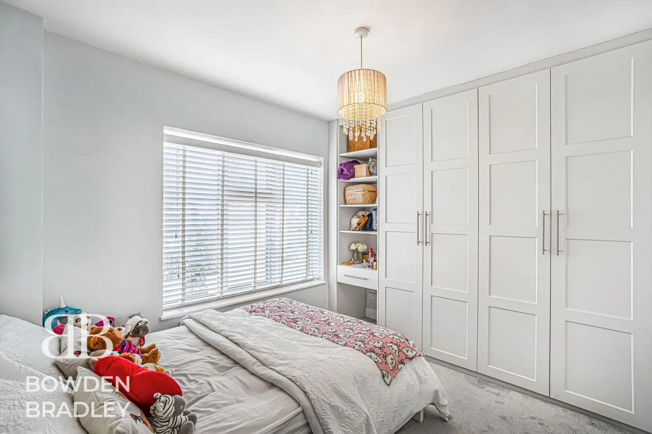 Lord Avenue, Clayhall, IG5, photo 18