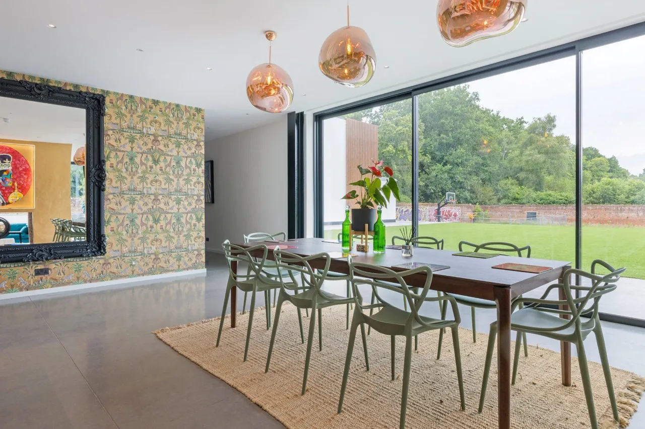 London Road, Windlesham, Surrey, GU20 6LE, photo 6