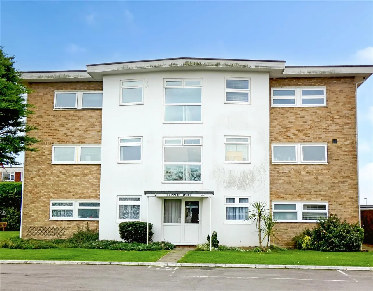 Fontwell Close, Rustington, photo 10