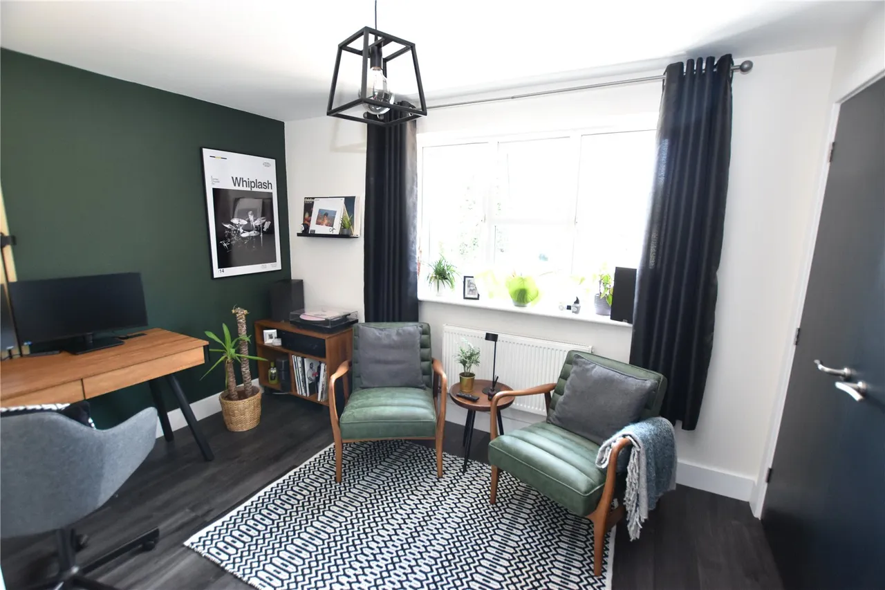Reading Road, Farnborough, Hampshire, GU14 6NH, photo 15
